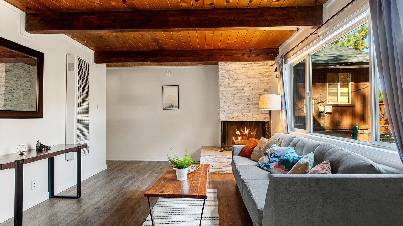 Photo of Livingroom in Big Bear
