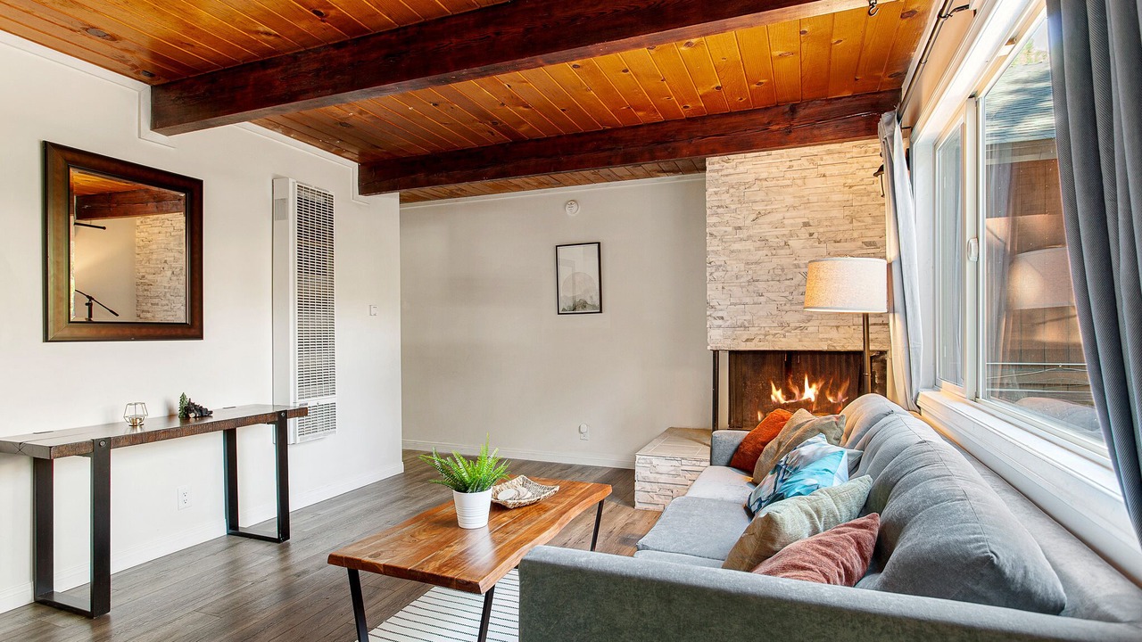 Photo of Livingroom in Big Bear
