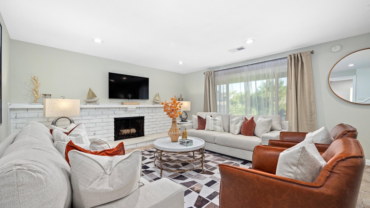 Photo of Livingroom in Cypress