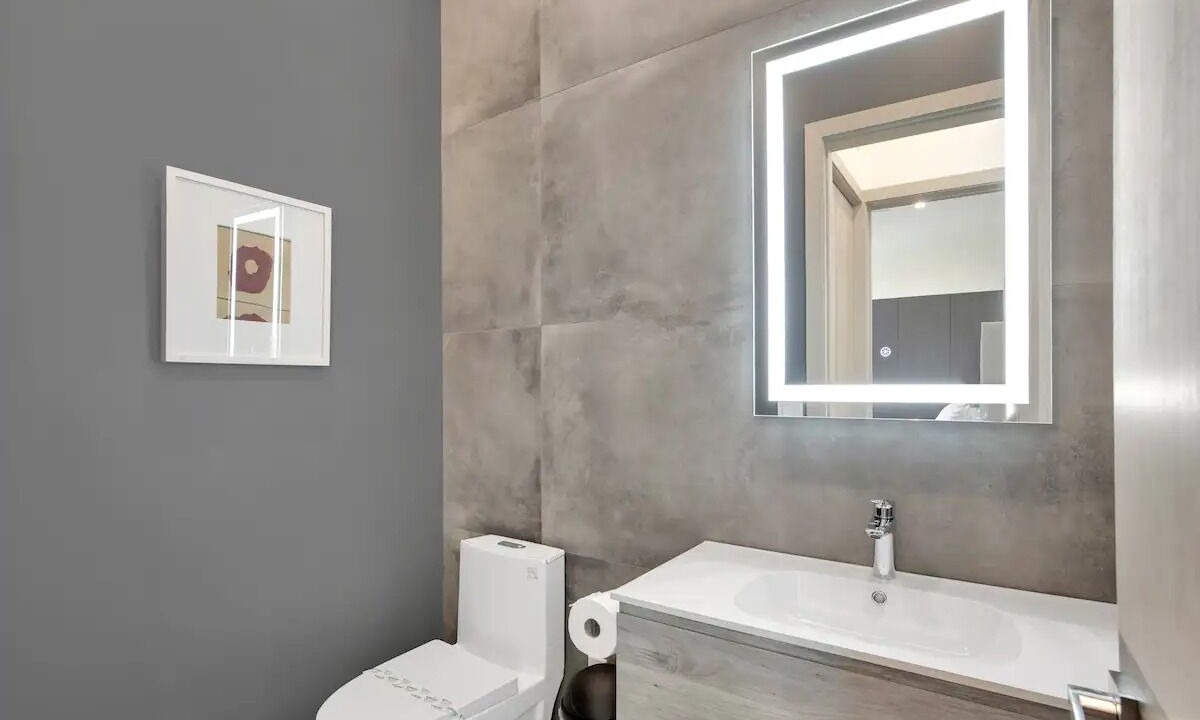 Photo of Bathroom in Glendale