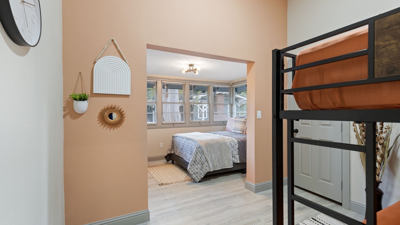 Photo of Bedroom in Downtown Riverside