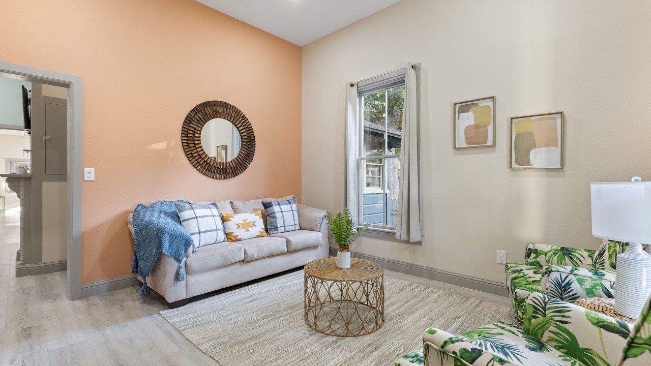 Photo of Livingroom in Downtown Riverside