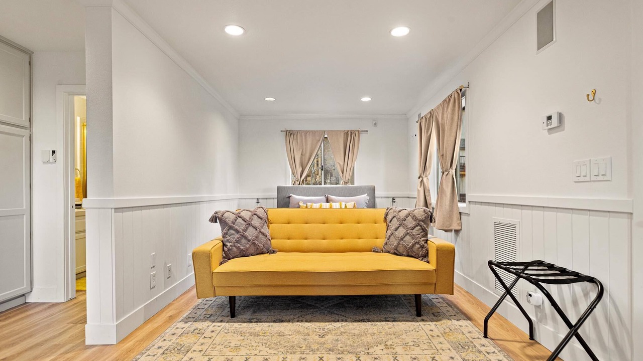 Photo of Livingroom in Lake Arrowhead