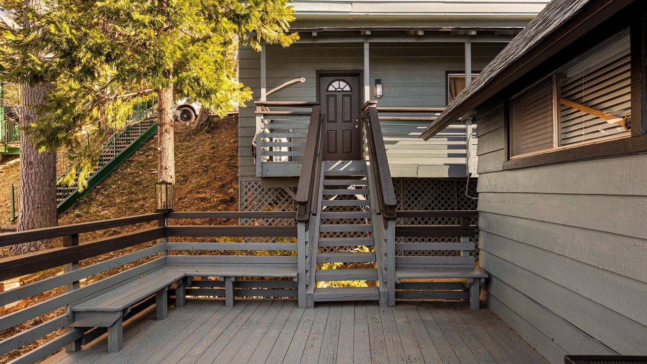 Photo of Patio Balcony in Lake Arrowhead