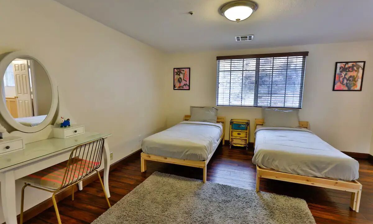 Photo of Bedroom in Agua Dulce