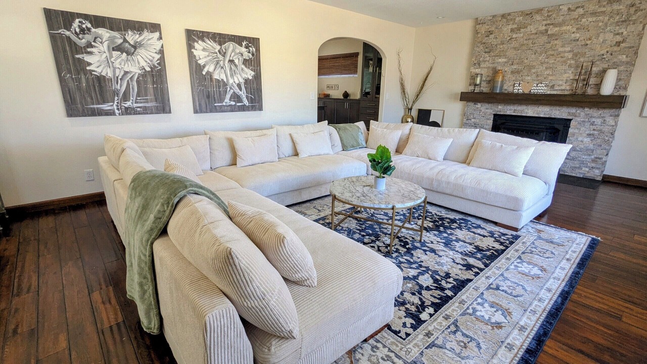 Photo of Livingroom in Agua Dulce