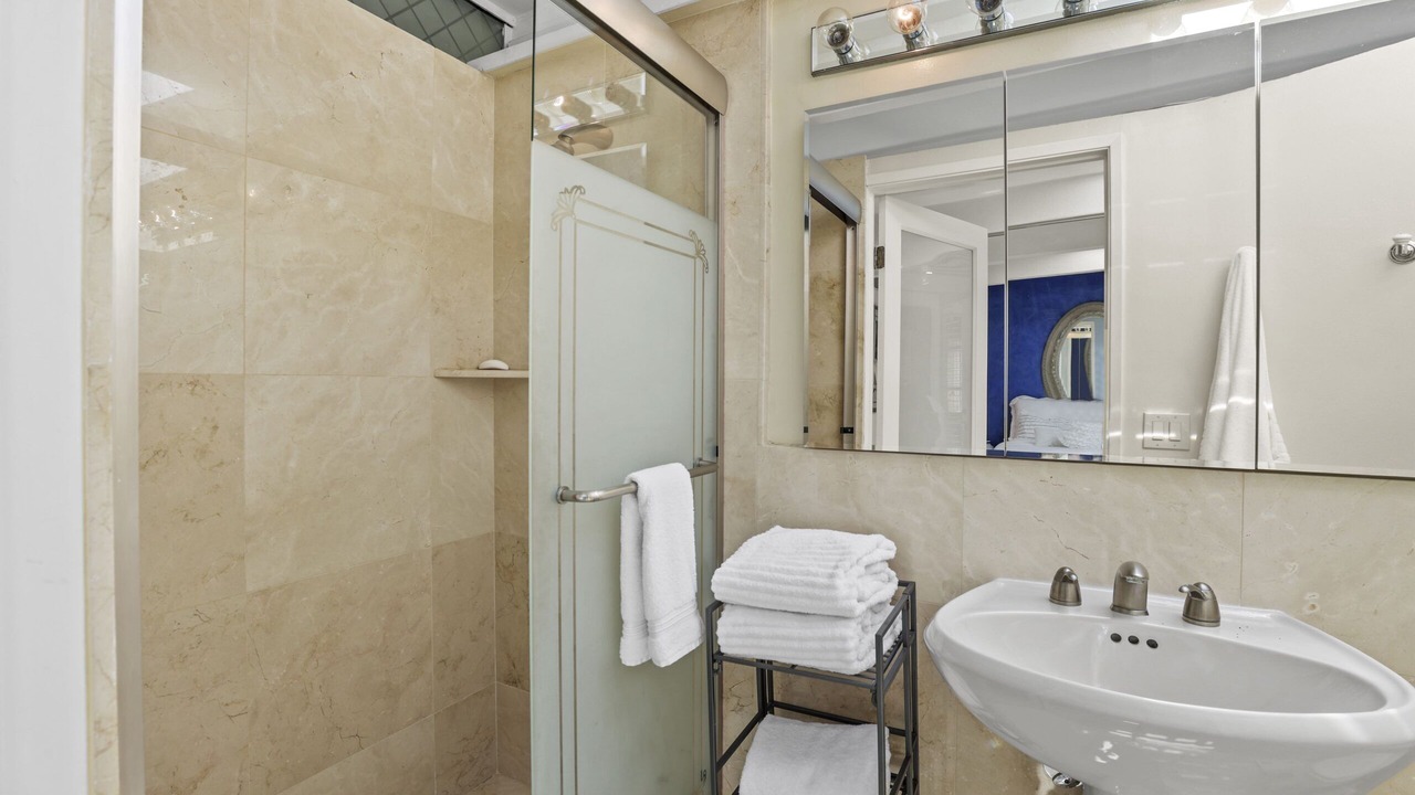 Photo of Bathroom in Eastern Malibu
