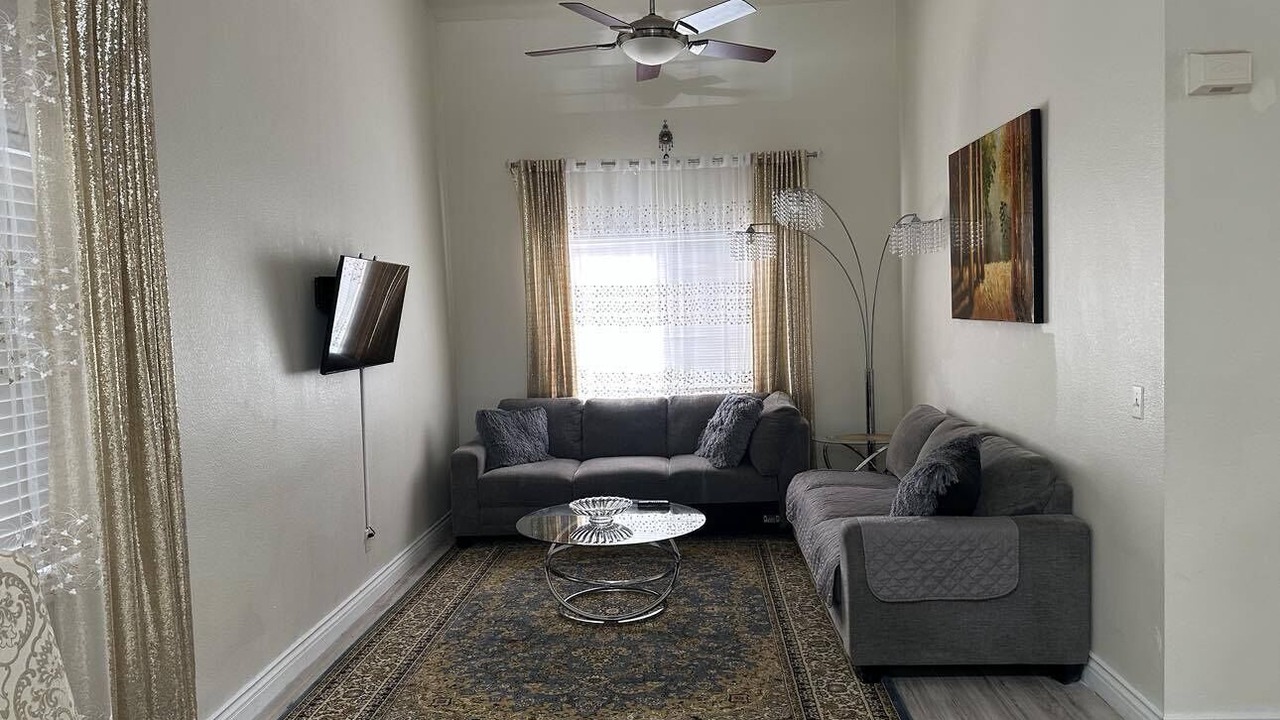 Photo of Livingroom in Southridge Village