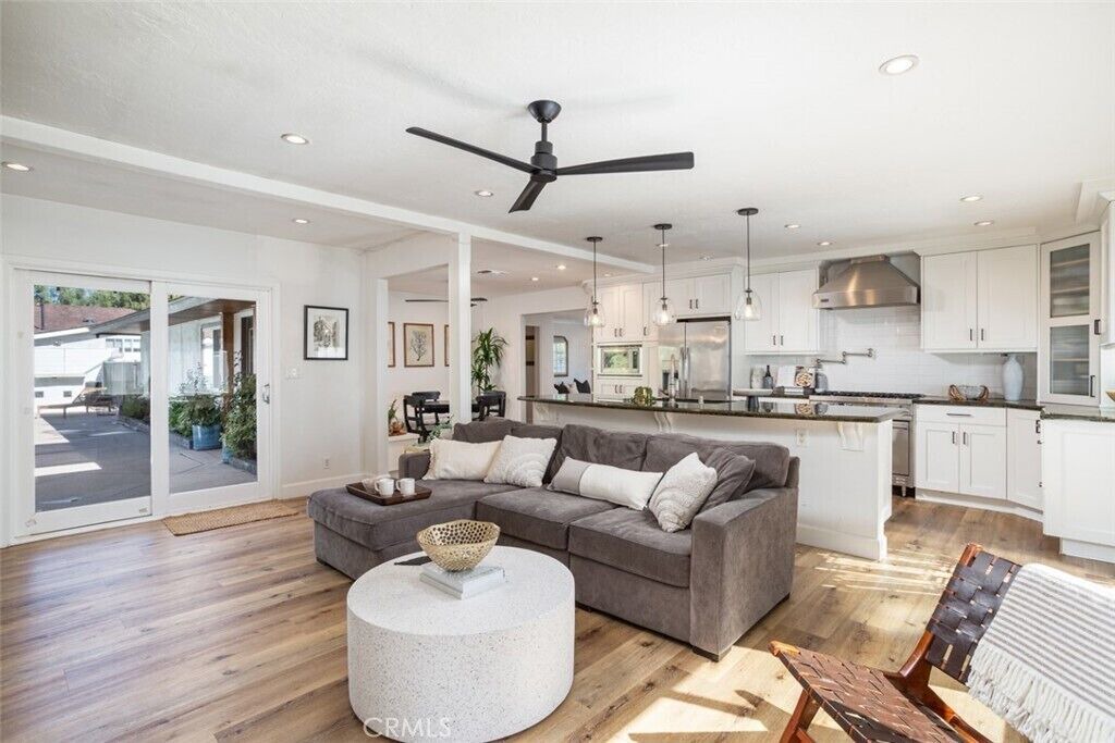 Photo of Bedroom in East Side Costa Mesa