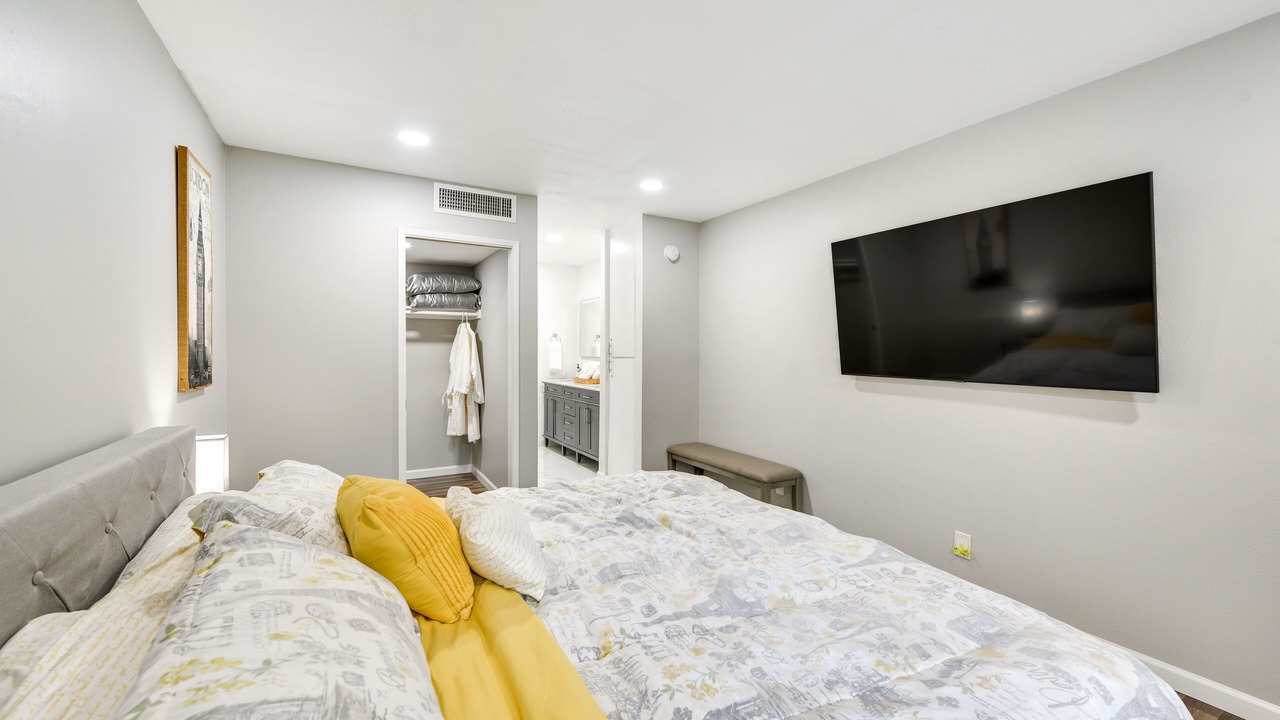 Photo of Bedroom in Sunrise Vista Chino