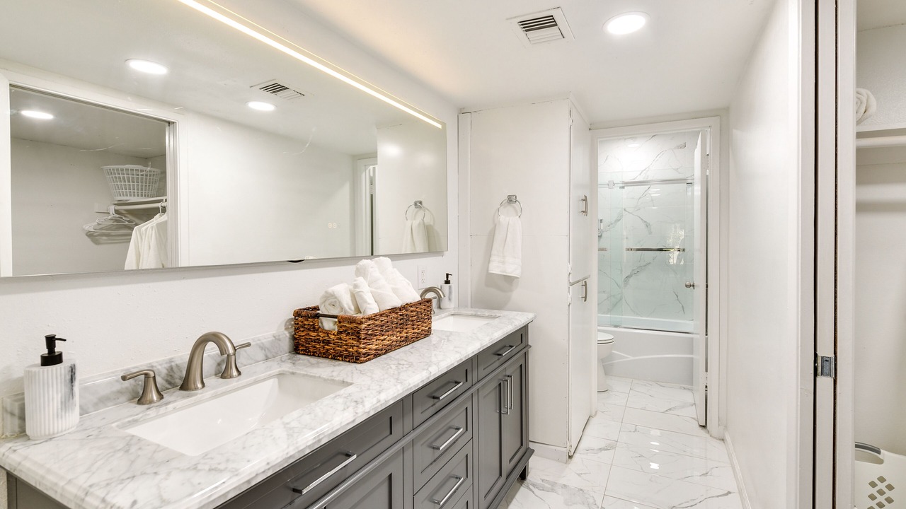 Photo of Bathroom in Sunrise Vista Chino
