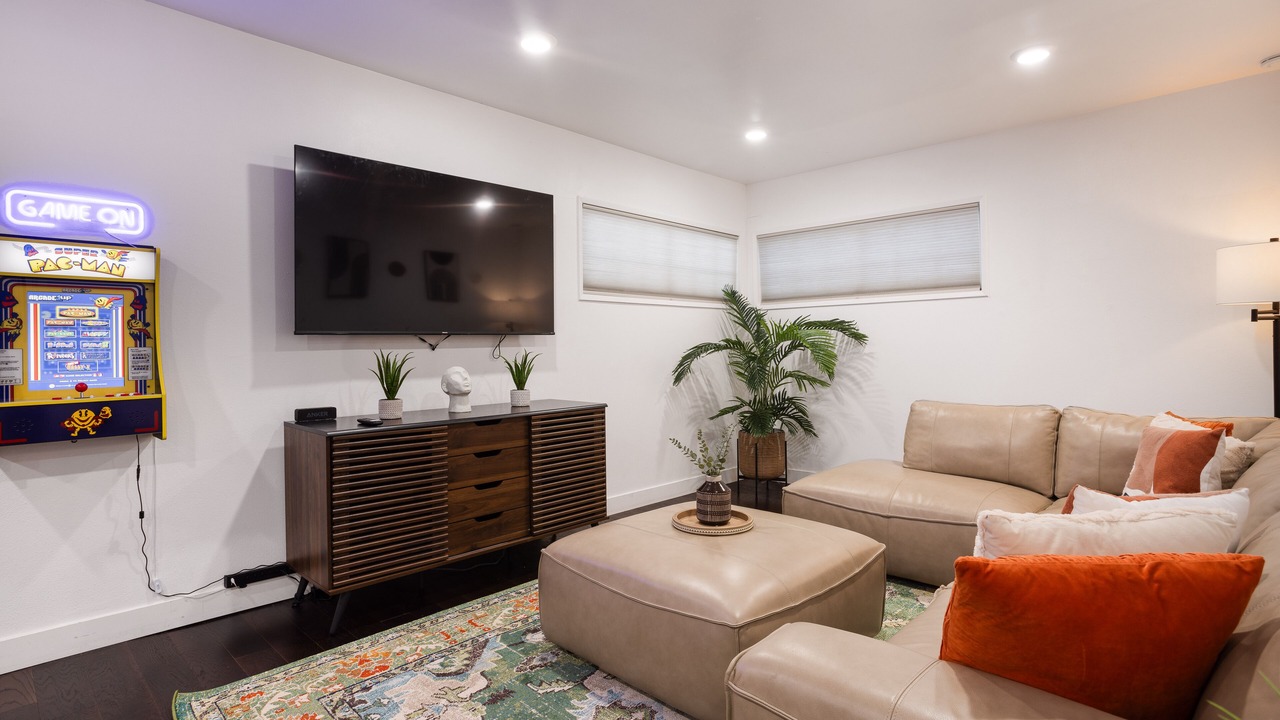 Photo of Livingroom in Hawthorne