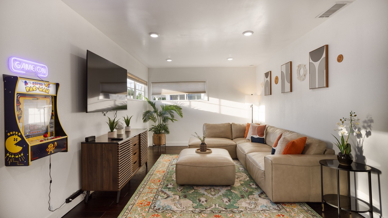 Photo of Livingroom in Hawthorne