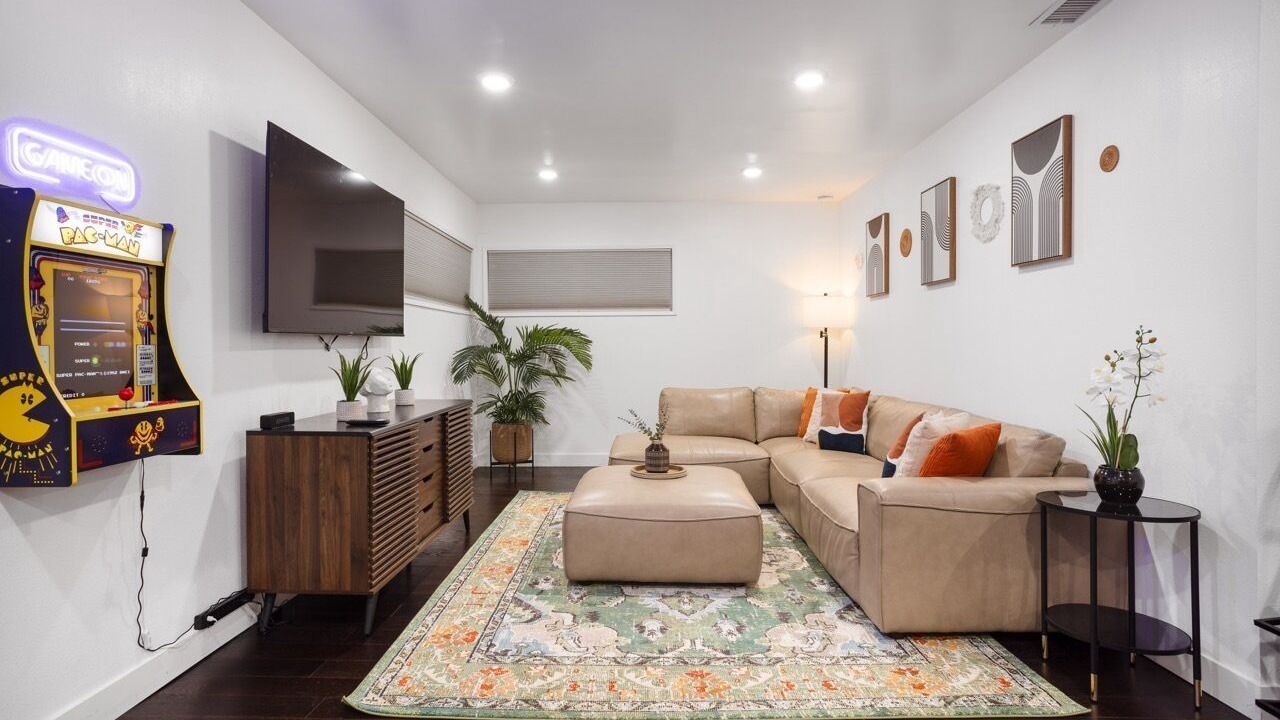 Photo of Livingroom in Hawthorne