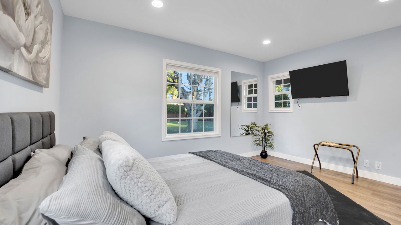 Photo of Bedroom in Northridge