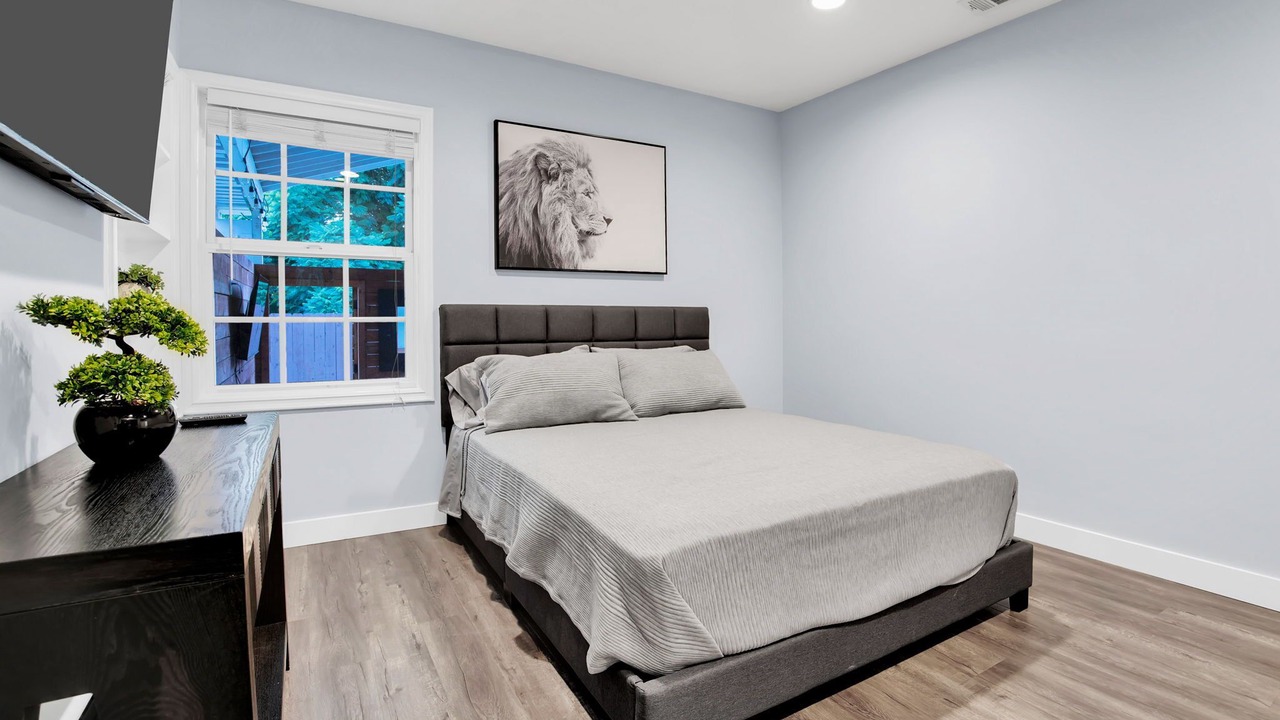 Photo of Bedroom in Northridge
