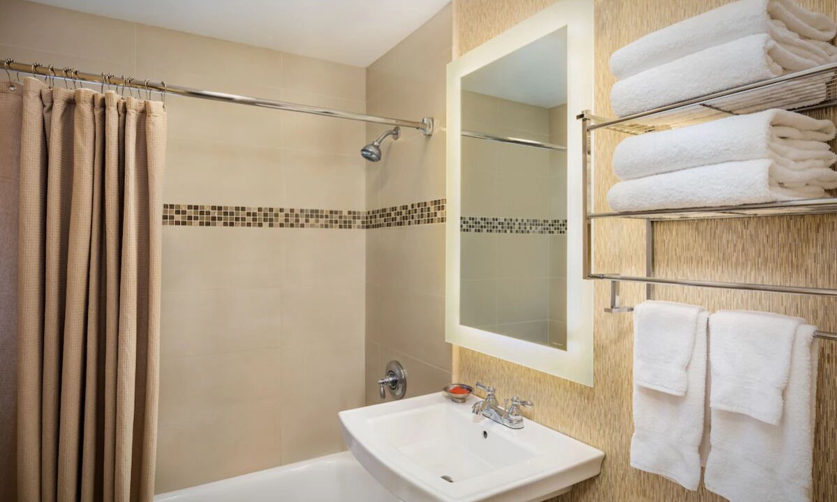 Photo of Bathroom in Central Mission Beach