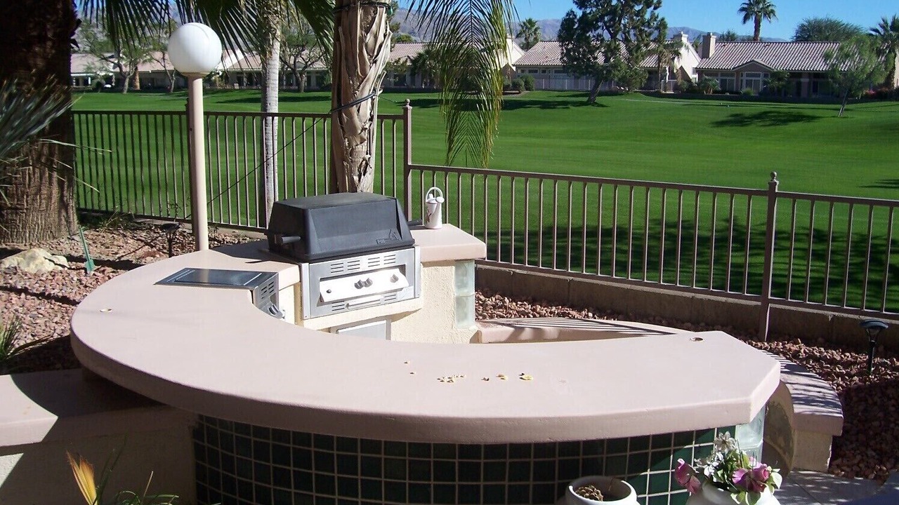 Photo of Outdoor in Desert Palms