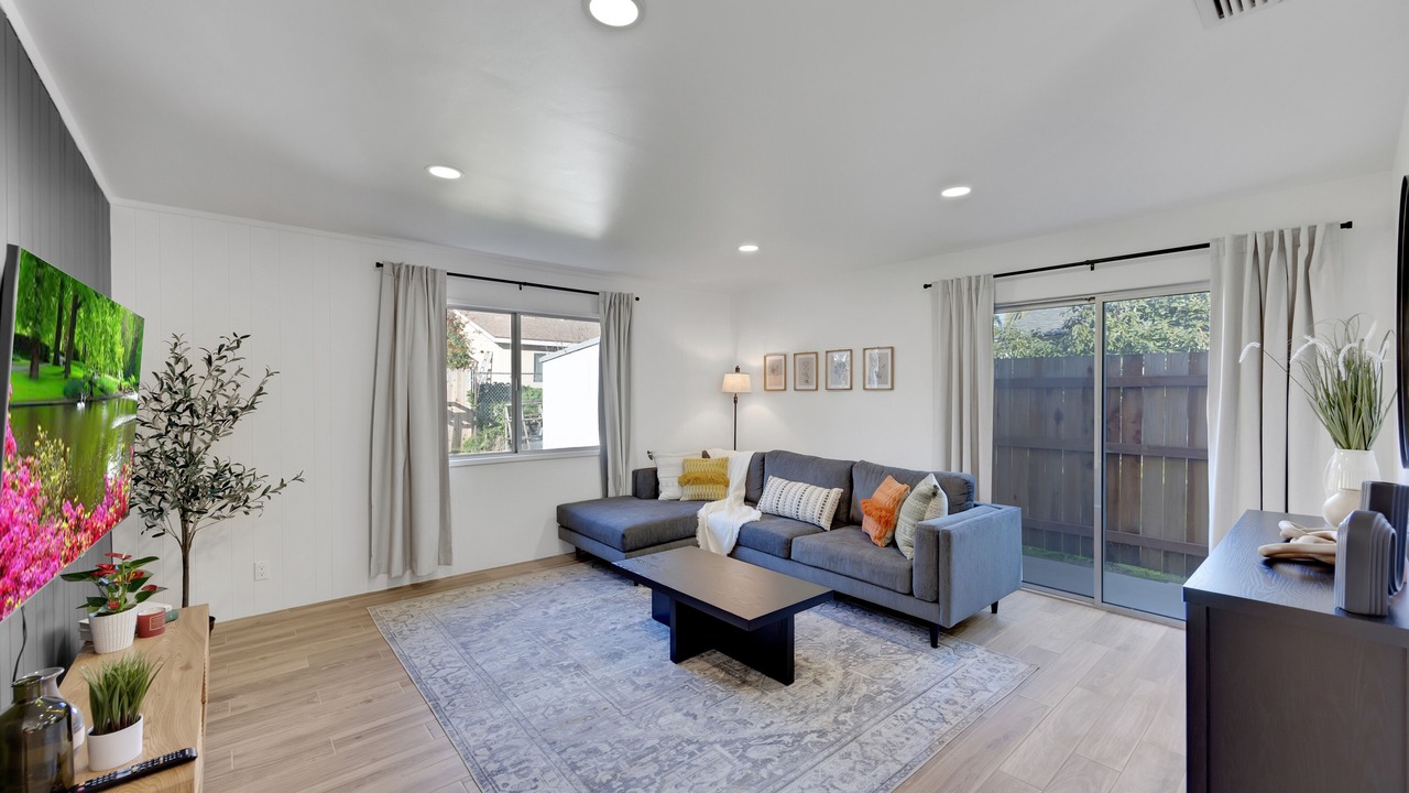 Photo of Livingroom in Azusa