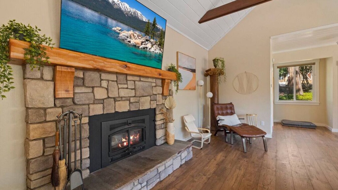 Photo of Livingroom in Twain Harte