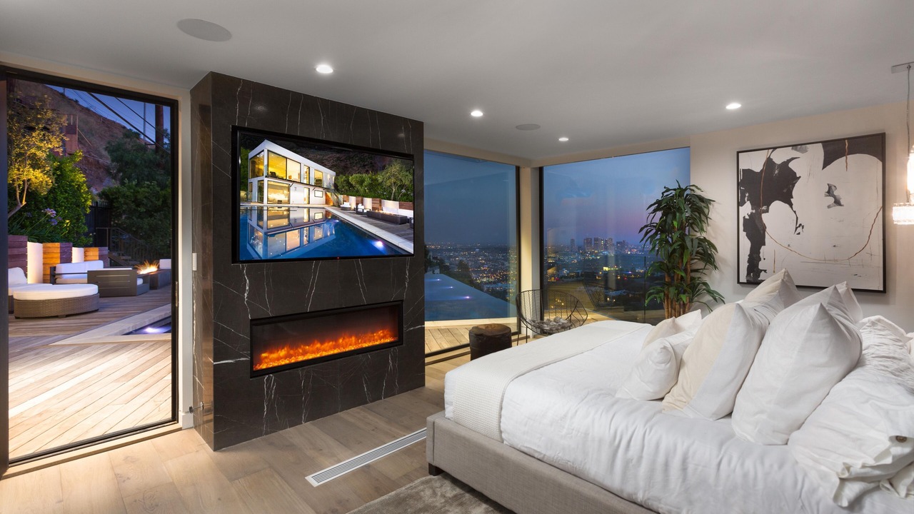 Photo of Bedroom in Hollywood Hills West