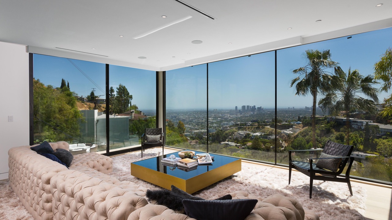 Photo of Livingroom in Hollywood Hills West