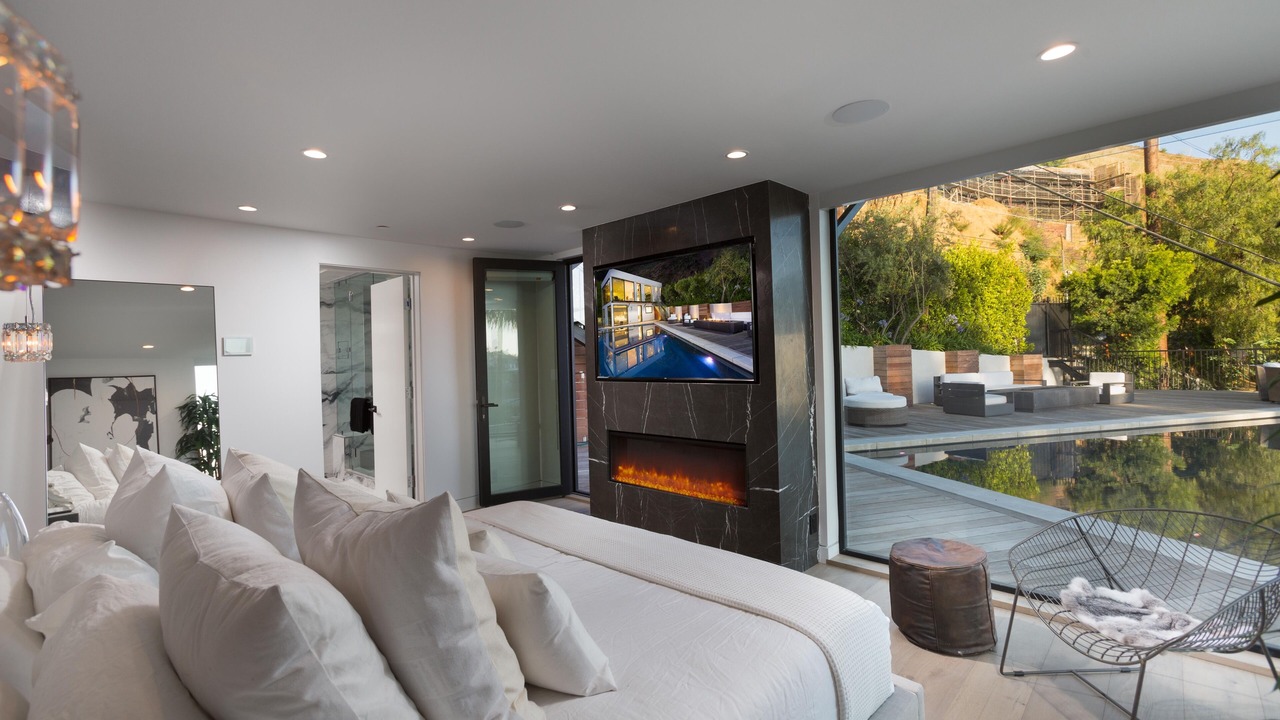 Photo of Bedroom in Hollywood Hills West