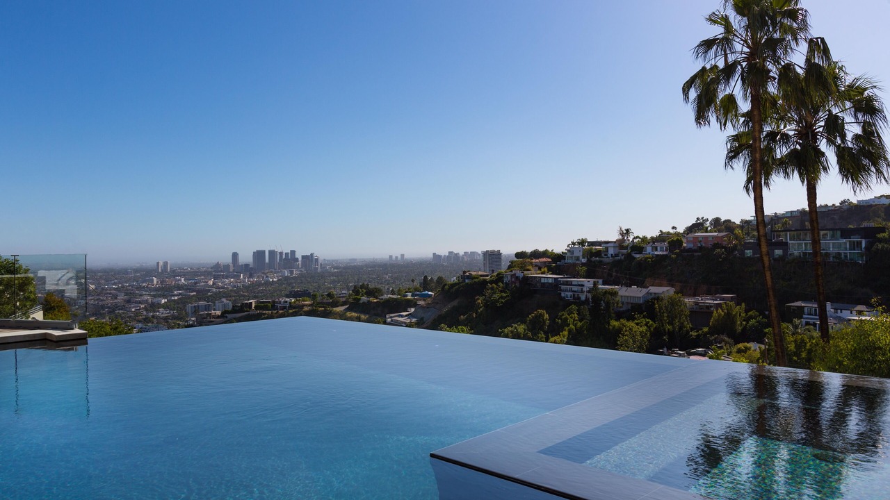Photo of Outdoor in Hollywood Hills West