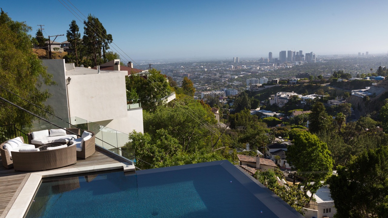 Photo of Outdoor in Hollywood Hills West