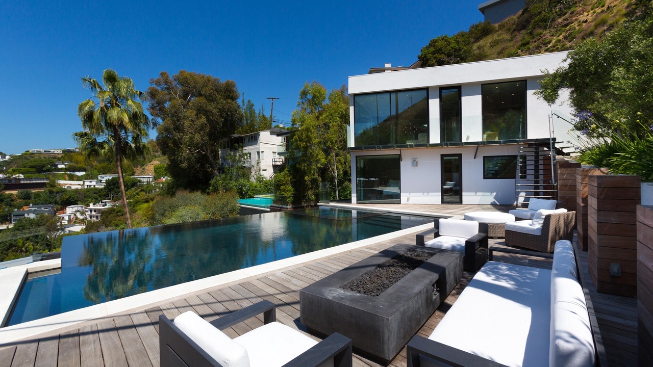 Photo of Outdoor in Hollywood Hills West