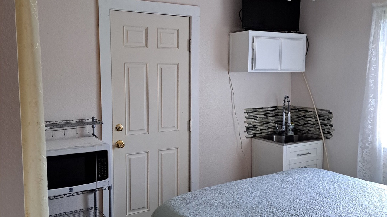 Photo of Bedroom in Humboldt Hill
