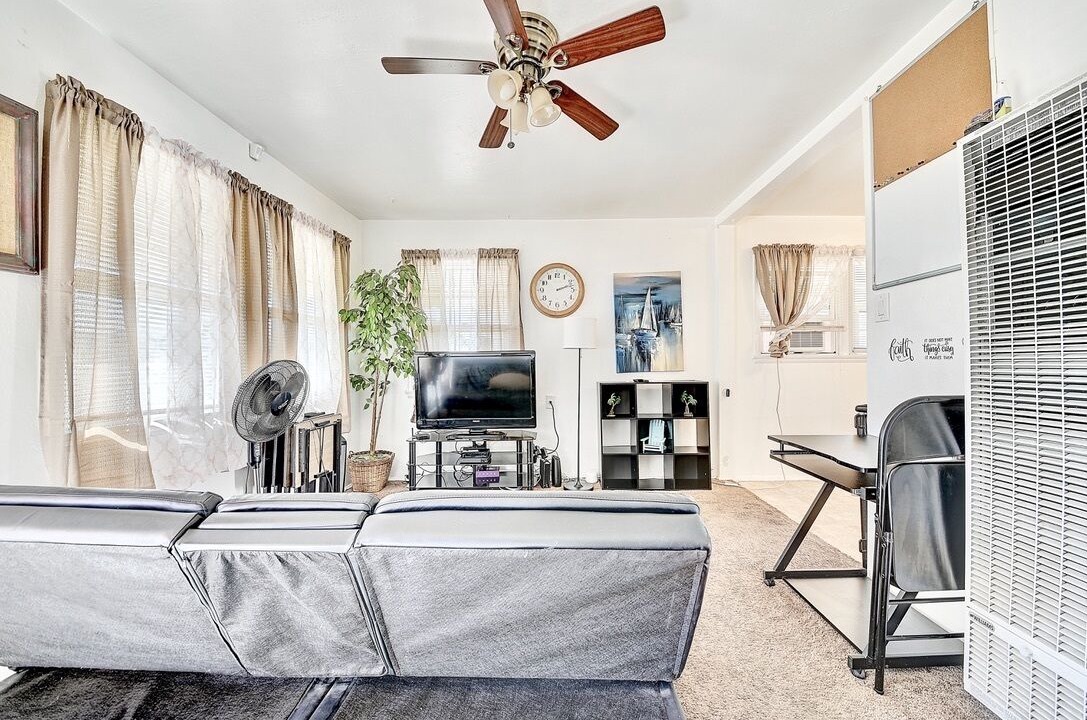 Photo of Livingroom in Santa Ana Heights