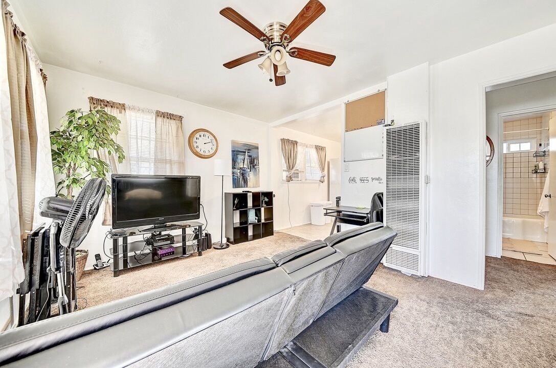Photo of Livingroom in Santa Ana Heights
