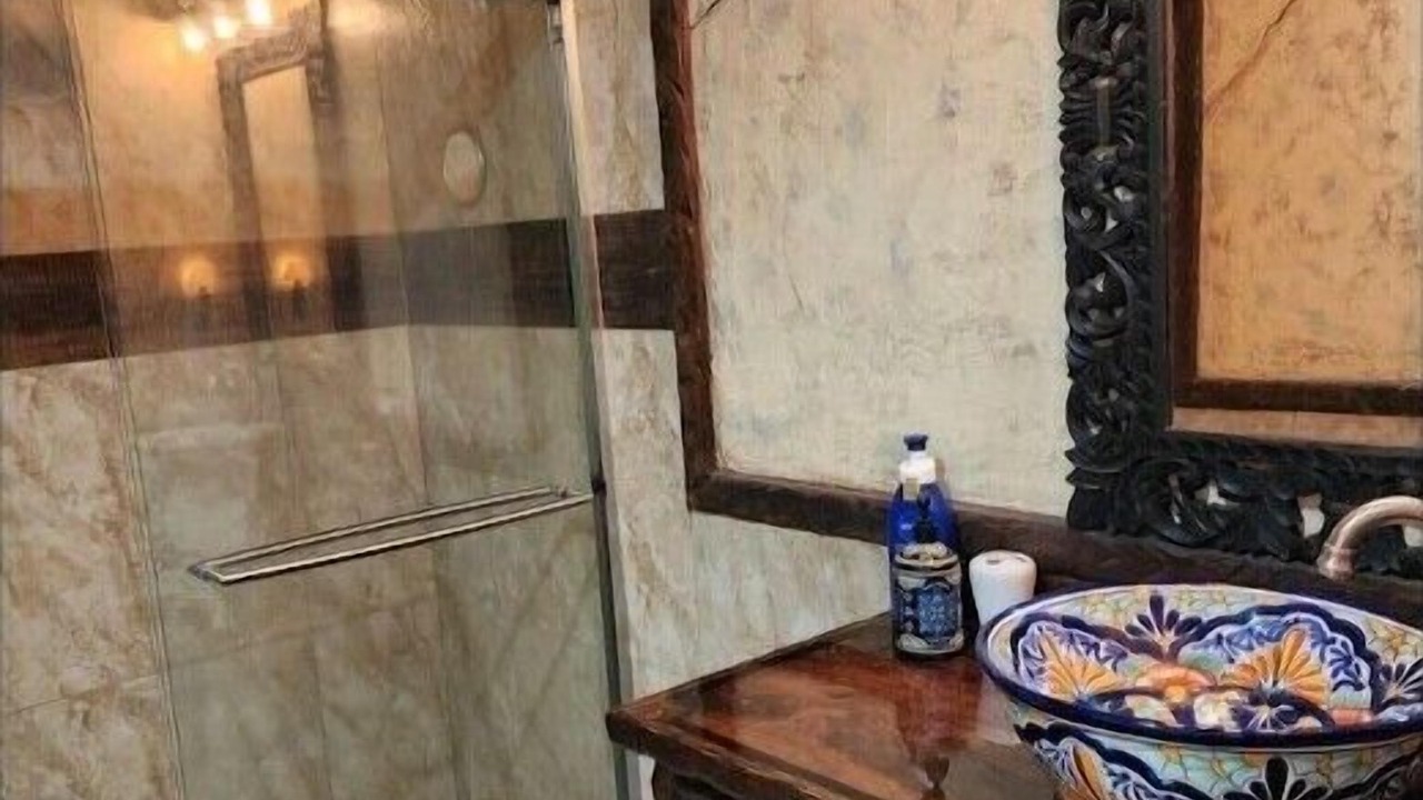 Photo of Bathroom in Harbor