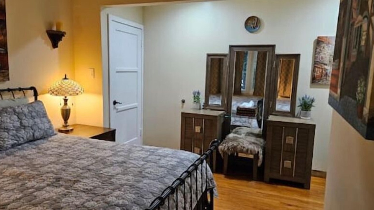 Photo of Bedroom in Harbor
