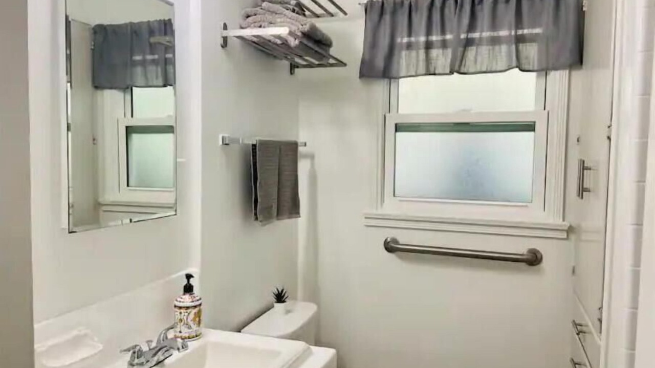 Photo of Bathroom in Los Altos