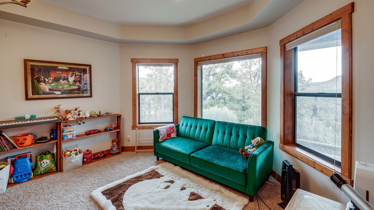 Photo of Livingroom in Pine Mountain Club