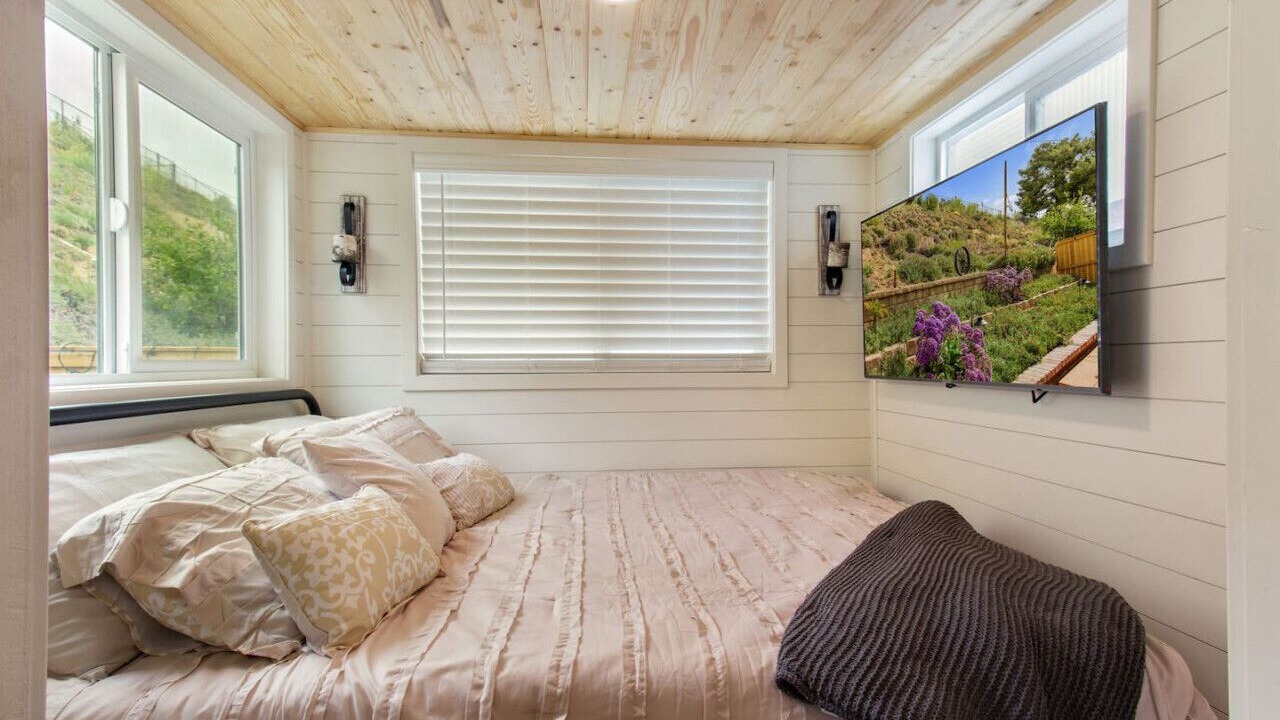 Photo of Bedroom in Canyon Country