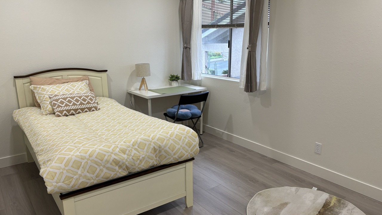 Photo of Bedroom in Rowland Heights