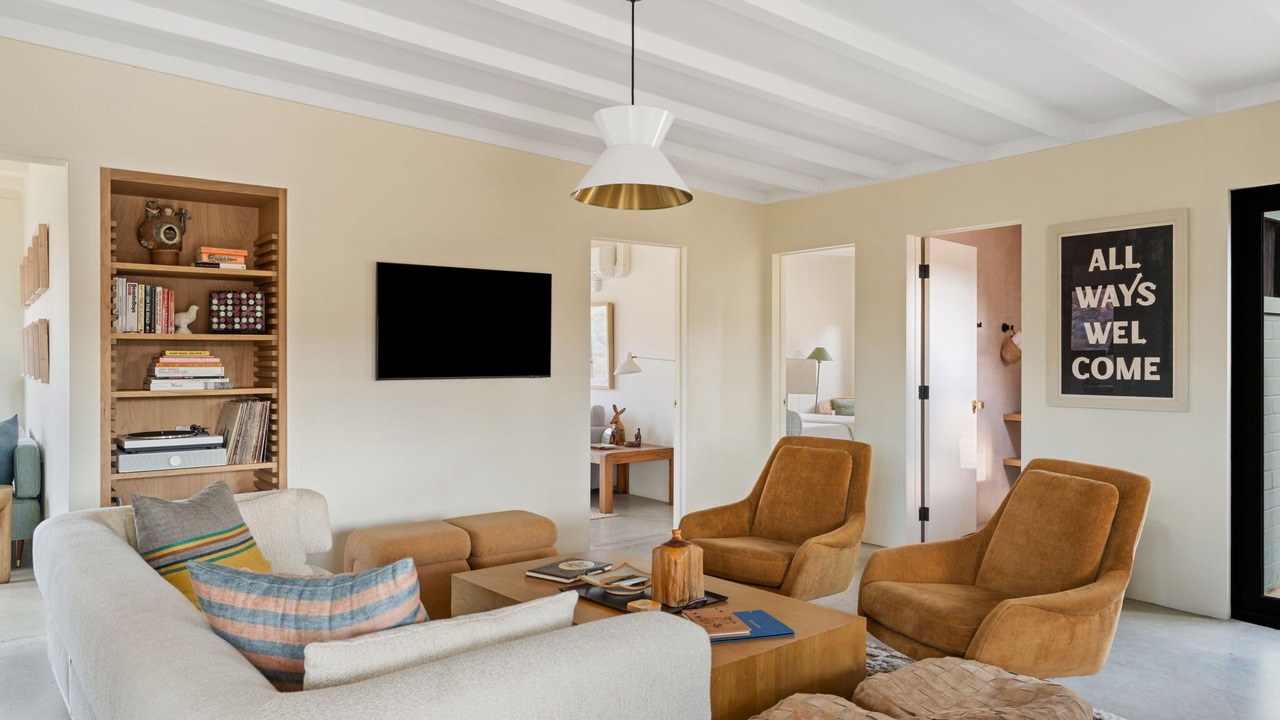 Photo of Livingroom in Pioneertown