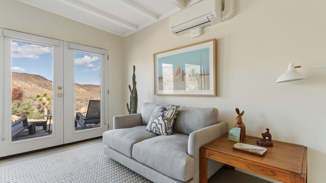 Photo of Livingroom in Pioneertown
