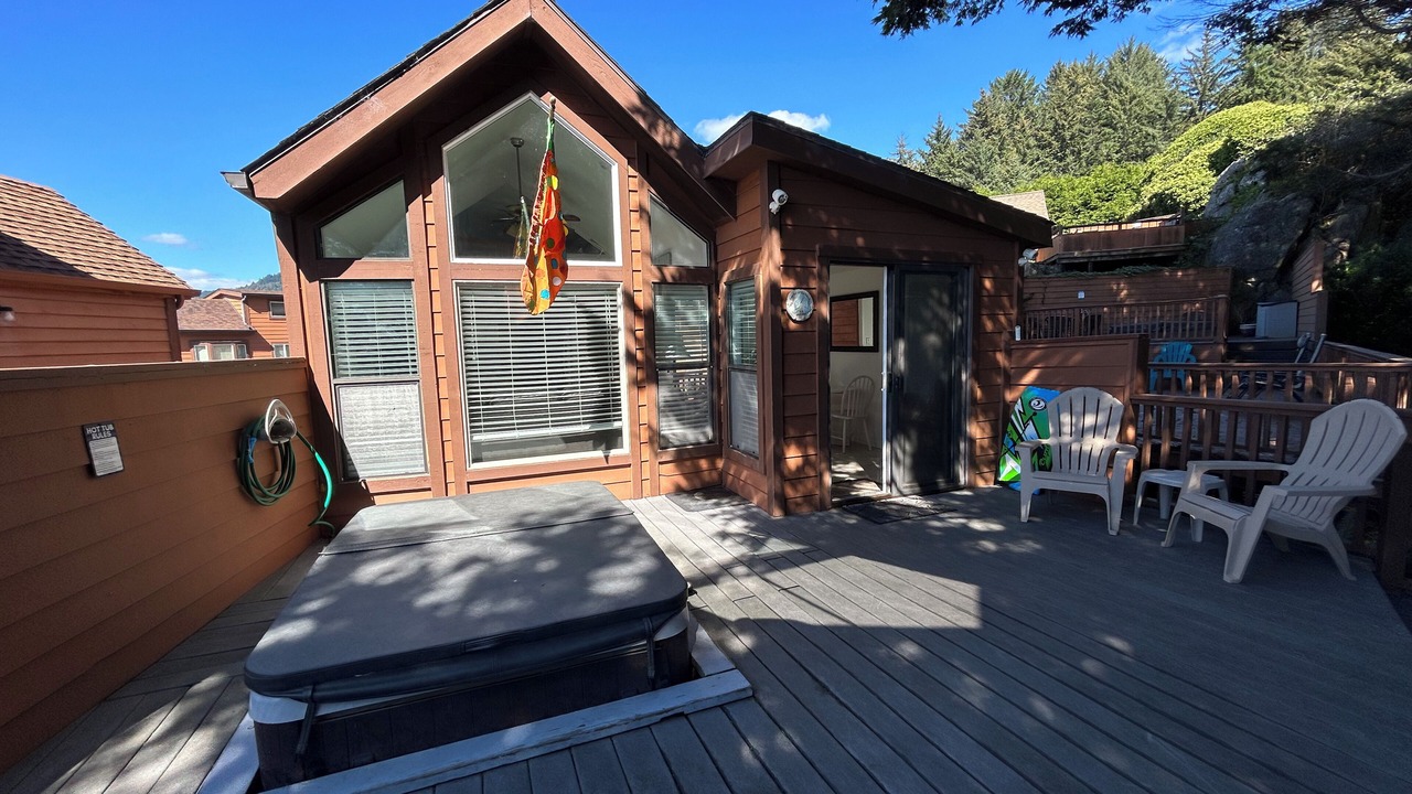Photo of Patio Balcony in Smith River