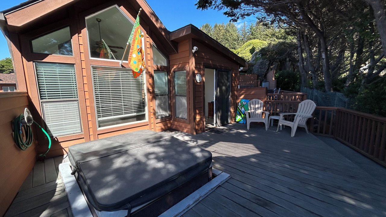 Photo of Patio Balcony in Smith River
