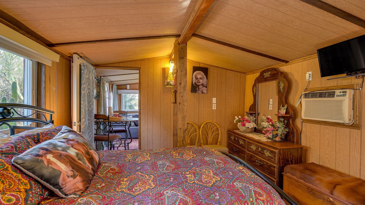 Photo of Bedroom in Morongo Valley