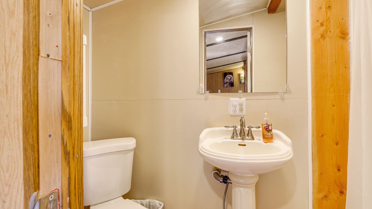Photo of Bathroom in Morongo Valley