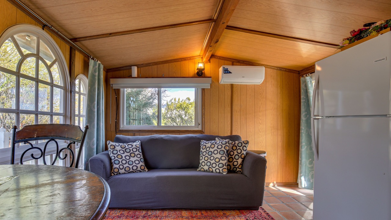 Photo of Livingroom in Morongo Valley