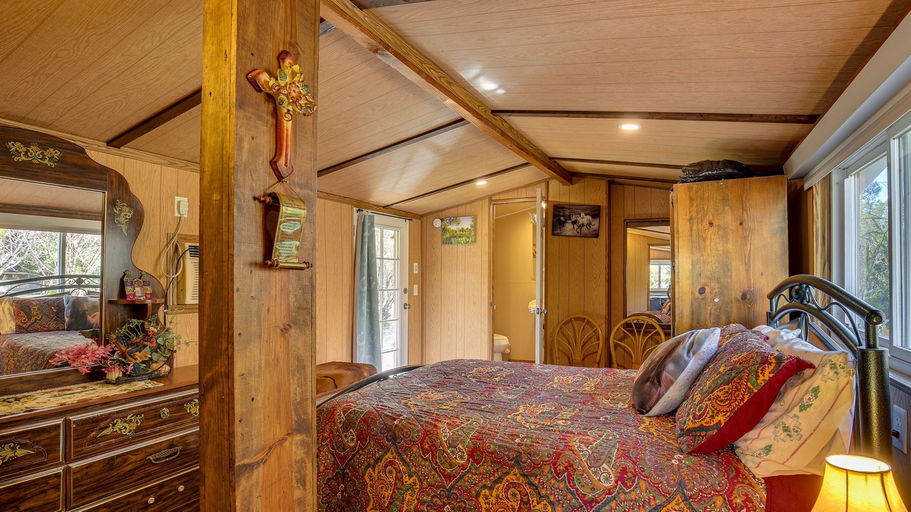 Photo of Bedroom in Morongo Valley
