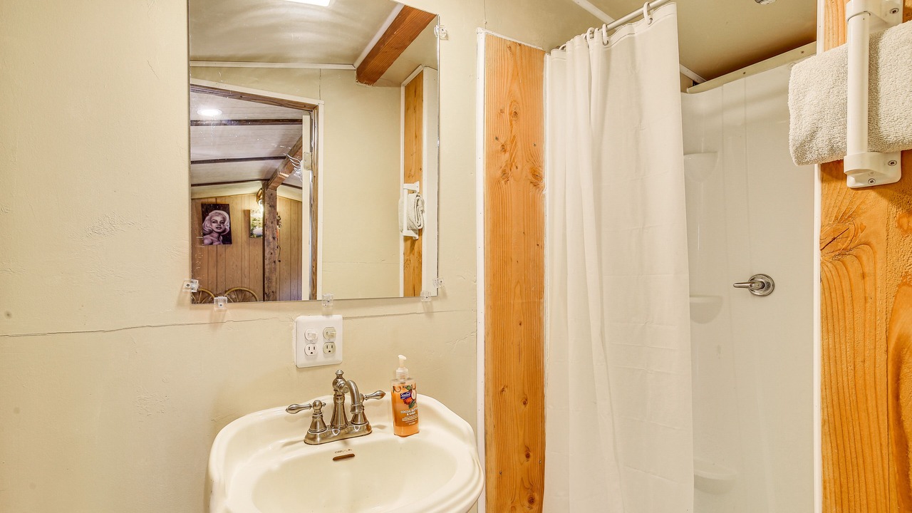 Photo of Bathroom in Morongo Valley
