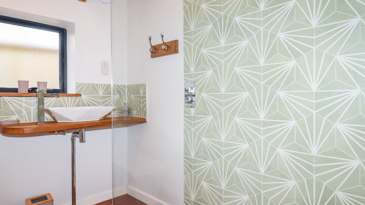 Photo of Bathroom in Fivelanes