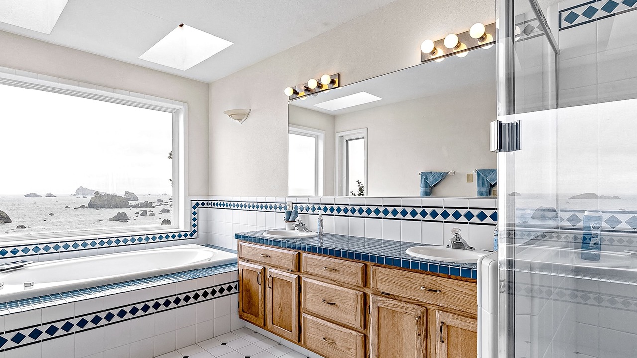 Photo of Bathroom in Crescent City